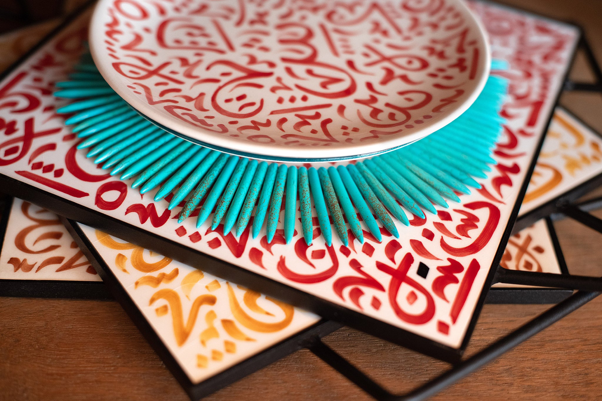 House of Sol - HoS - High-end Fine Jewelry for unapologetic women. Once you free these wild gemstones they can gain new ontological perspectives, from ornamenting décolletages to tables. Here are some use cases for your inspiration from Omar Baban Design.