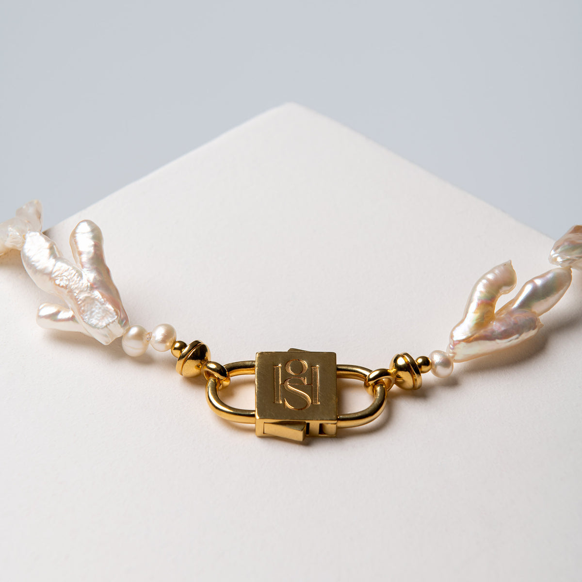 House of Sol - HoS - Unique High-end Fine Jewelry for unapologetic women. 
